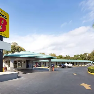 Super 8 By Wyndham Nas Area Motel